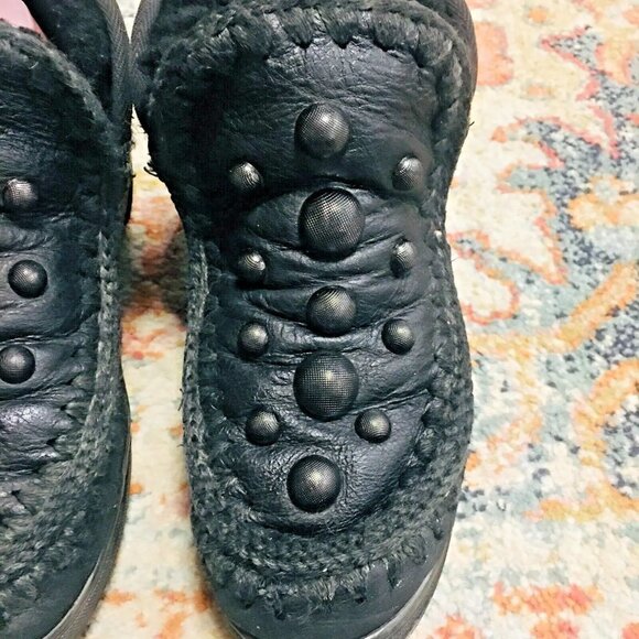 MOU Black Leather Shearling Sherpa Short Ankle Studded Boots Women's 7 to 7.5 - Picture 13 of 13